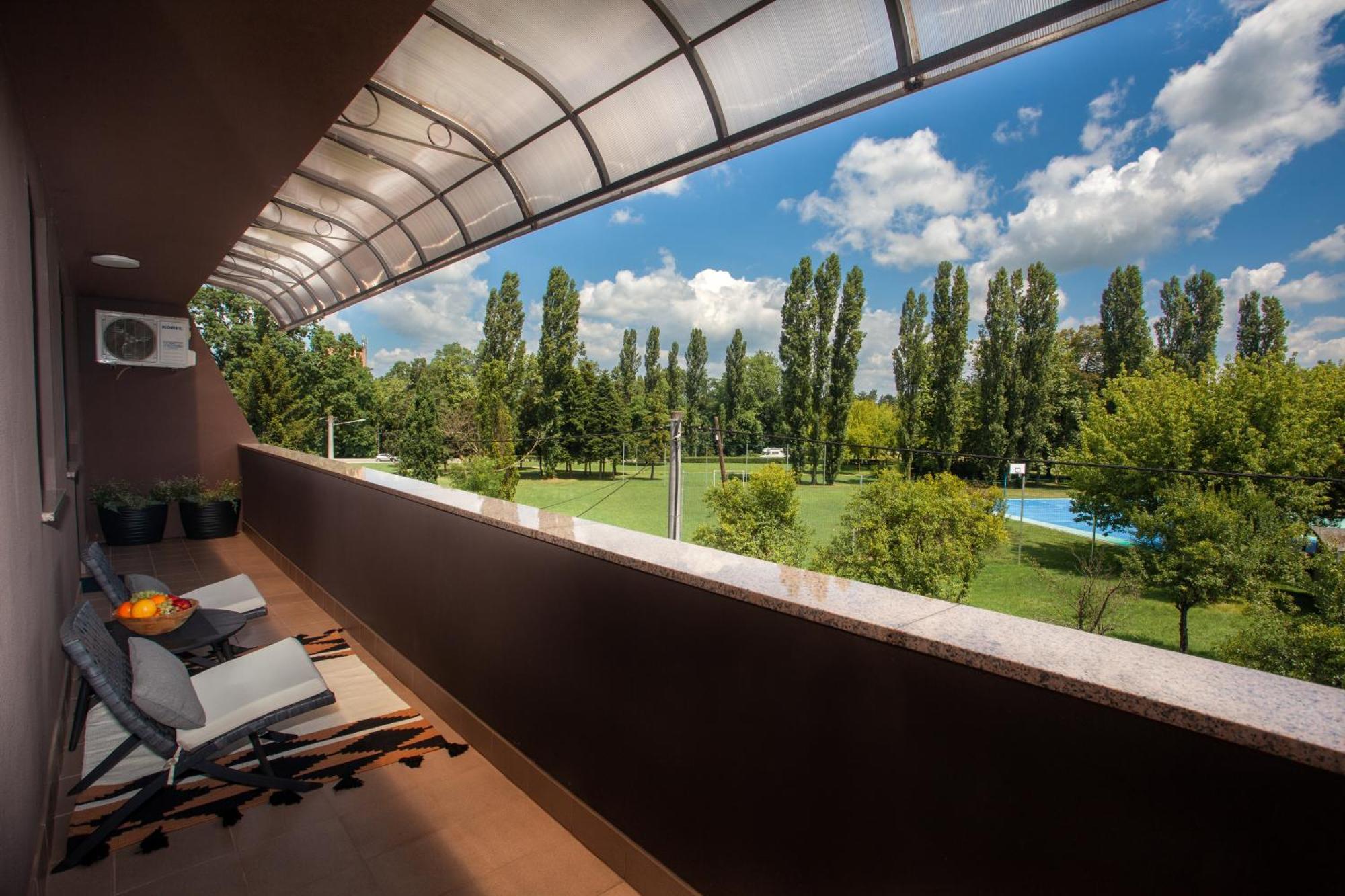 Apartment Sladic Sisak Exterior foto